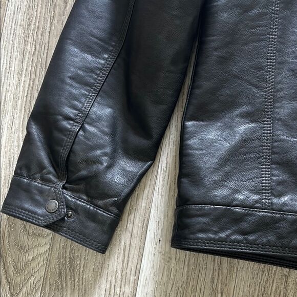 Levi's Black Faux Leather Sherpa Lining Trucker Jacket L - Picture 6 of 11